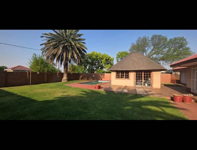 5 BEDROOM HOUSE FOR SALE IN ARCON PARK